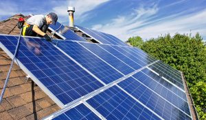 Service d'installation de photovoltaïque et tuiles photovoltaïques à Briollay
